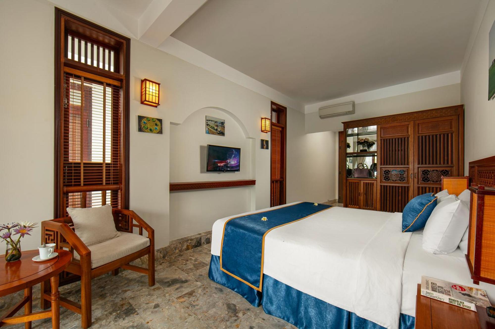 Couette-café Riverside & Hội An