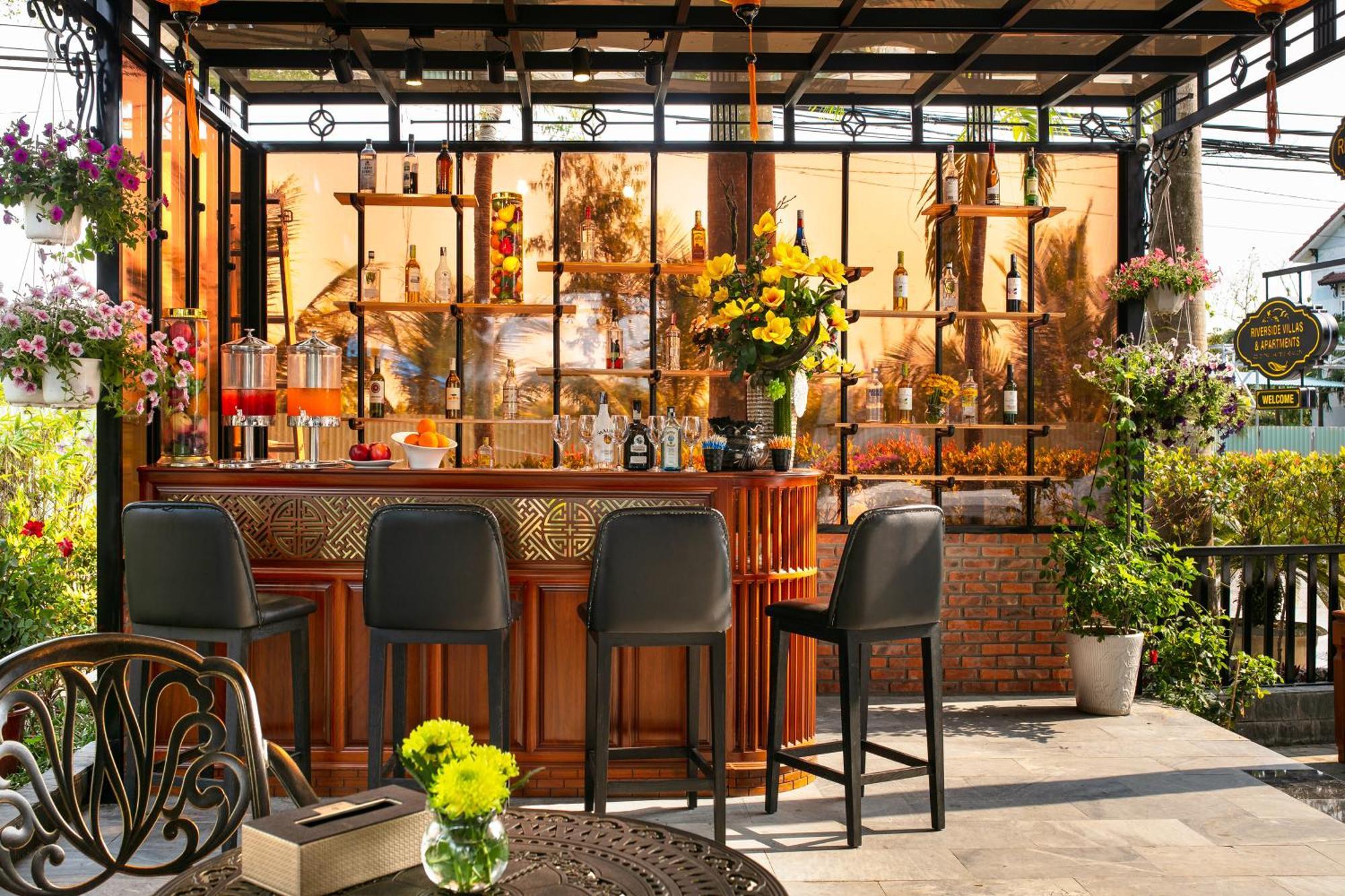 Riverside & Couette-café Hội An